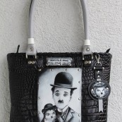 Agnieszka Madaj - Torebka z ręcznie malowanym portretem Charliego Chaplina - na zamówienie
