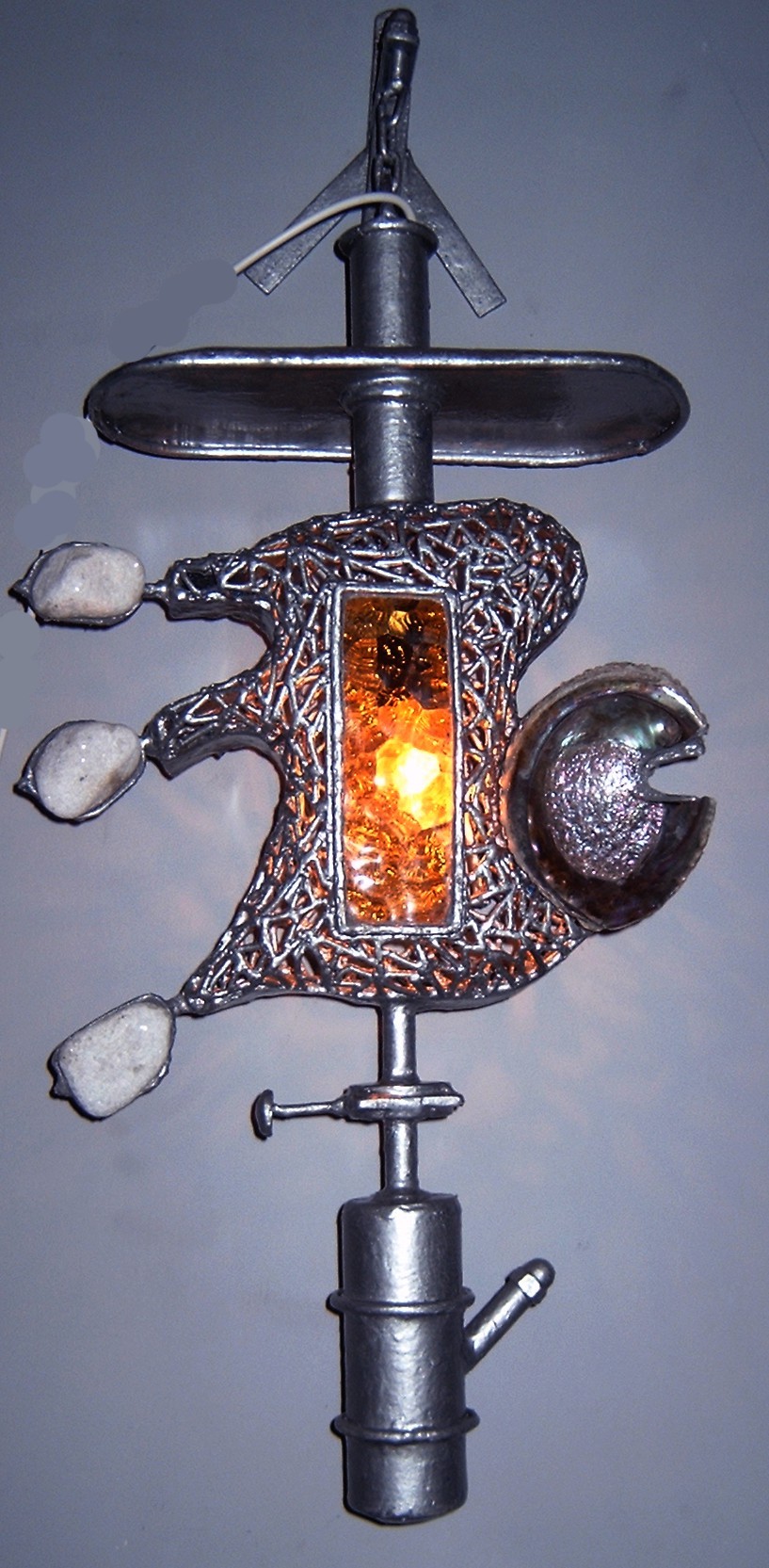 Lampa  wisząca  z muszlą