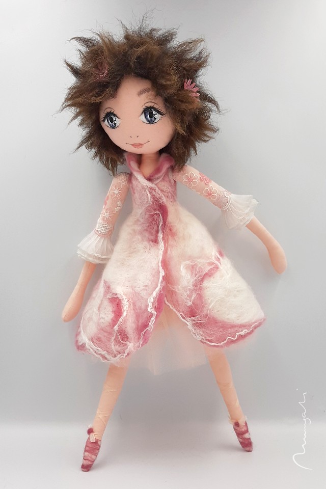 Karolka - artystyczna lalka szmaciana