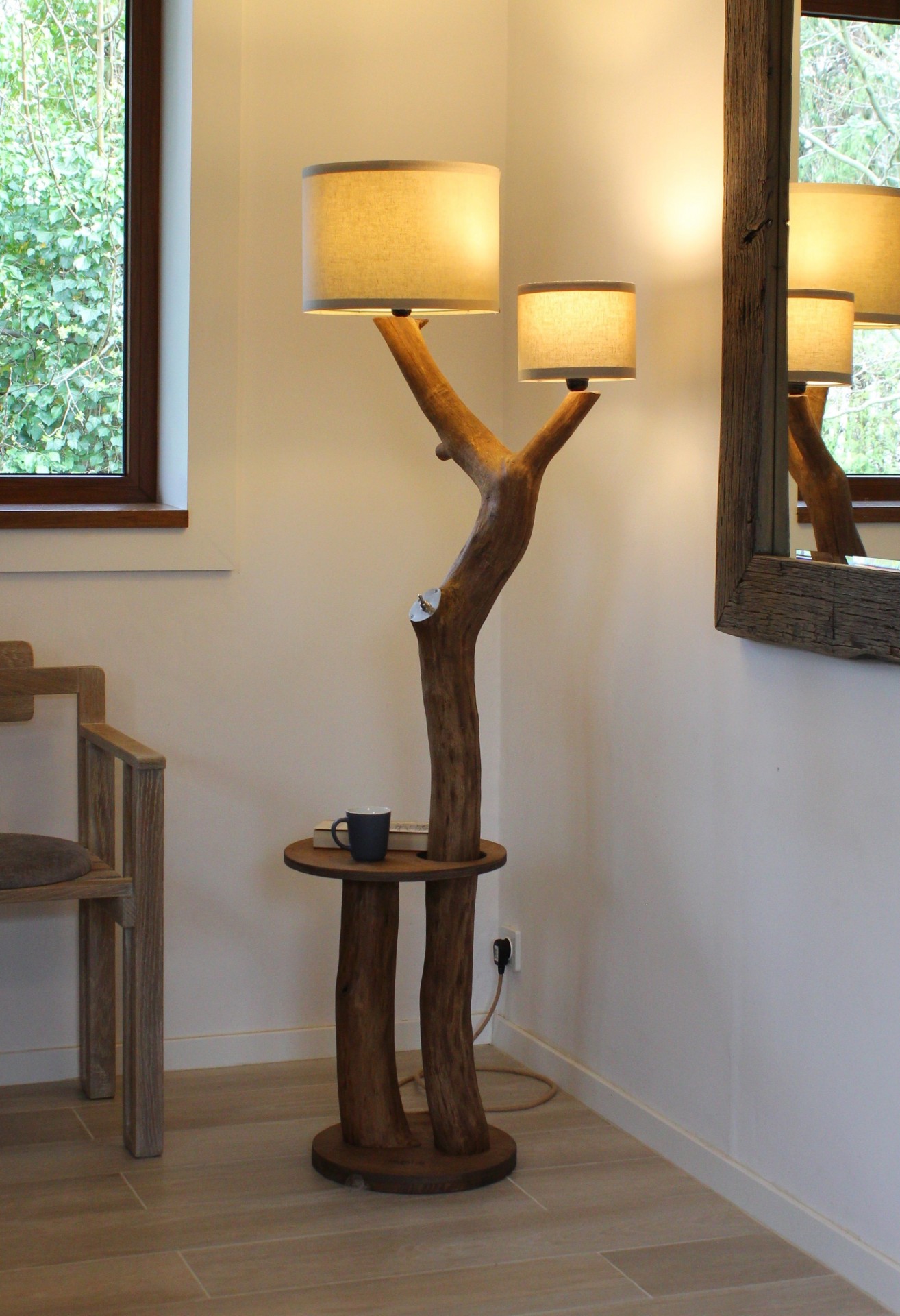 Lampa z naturalnej gałęzi dębowej -83- stolik kawowy, lampa do czytania